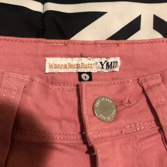 YMI BLUSH PINK SHORTS - Picture 3 of 4